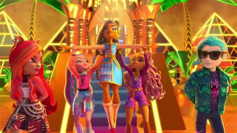 Royally Rule This World (Music Video) ft. Cleo De Nile .